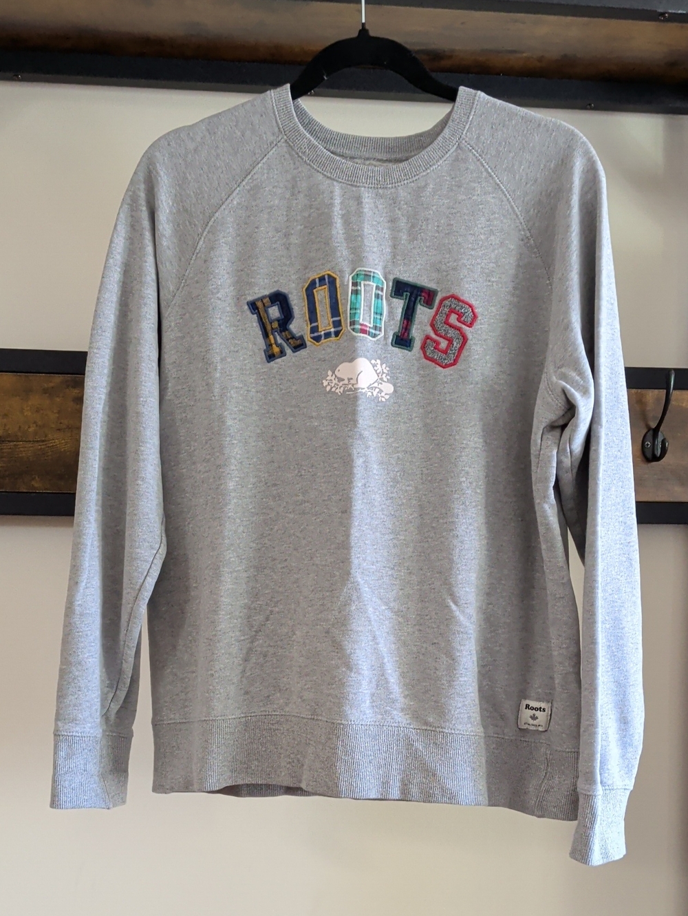 Roots Light Gray Crewneck Sweatshirt with Multicolor Appliqué